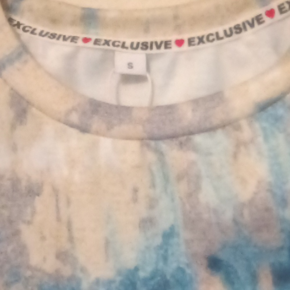 Exclusive Knit Top - Picture 3 of 4